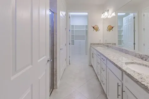 649 Se Monteiro Drive Port Saint Lucie FL 34984