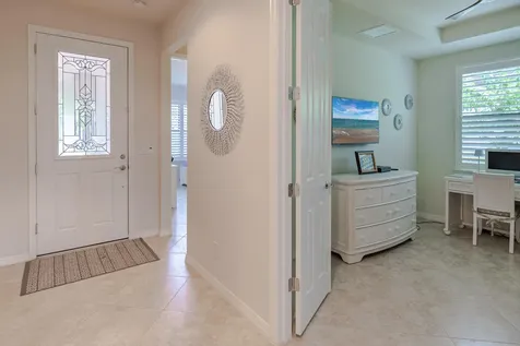 649 Se Monteiro Drive Port Saint Lucie FL 34984