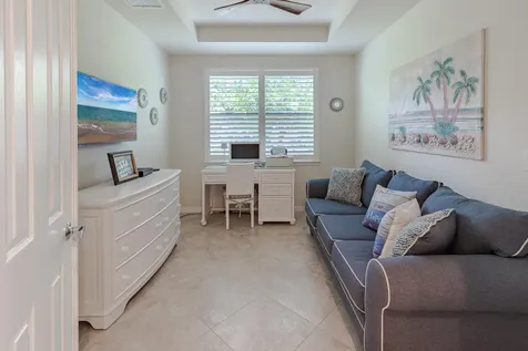 649 Se Monteiro Drive Port Saint Lucie FL 34984