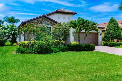 649 Se Monteiro Drive Port Saint Lucie FL 34984