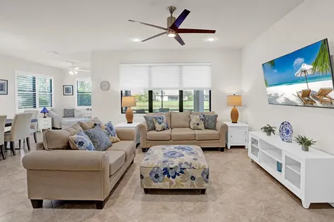 649 Se Monteiro Drive Port Saint Lucie FL 34984