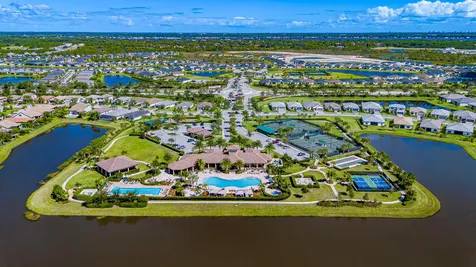 649 Se Monteiro Drive Port Saint Lucie FL 34984