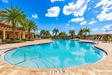 649 Se Monteiro Drive Port Saint Lucie FL 34984