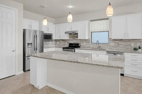 649 Se Monteiro Drive Port Saint Lucie FL 34984