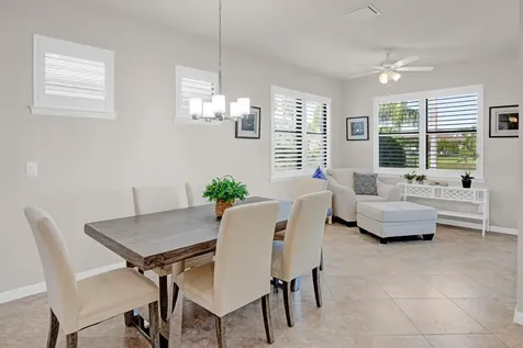 649 Se Monteiro Drive Port Saint Lucie FL 34984