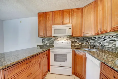 4844 Sable Pine D2 Circle West Palm Beach FL 33417