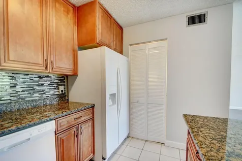 4844 Sable Pine D2 Circle West Palm Beach FL 33417