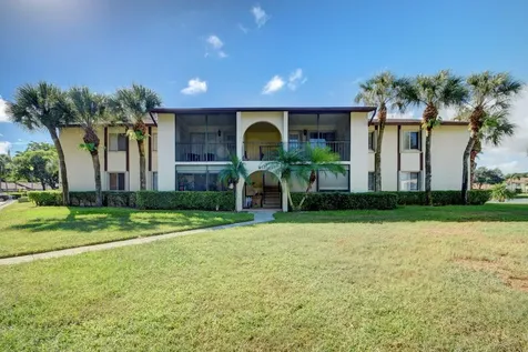 4844 Sable Pine D2 Circle West Palm Beach FL 33417