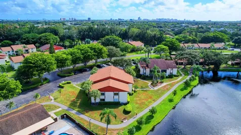 4844 Sable Pine D2 Circle West Palm Beach FL 33417