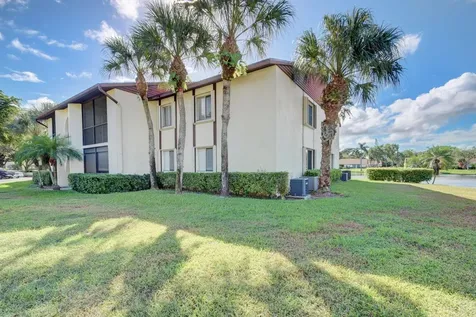 4844 Sable Pine D2 Circle West Palm Beach FL 33417