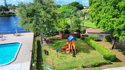 4844 Sable Pine D2 Circle West Palm Beach FL 33417