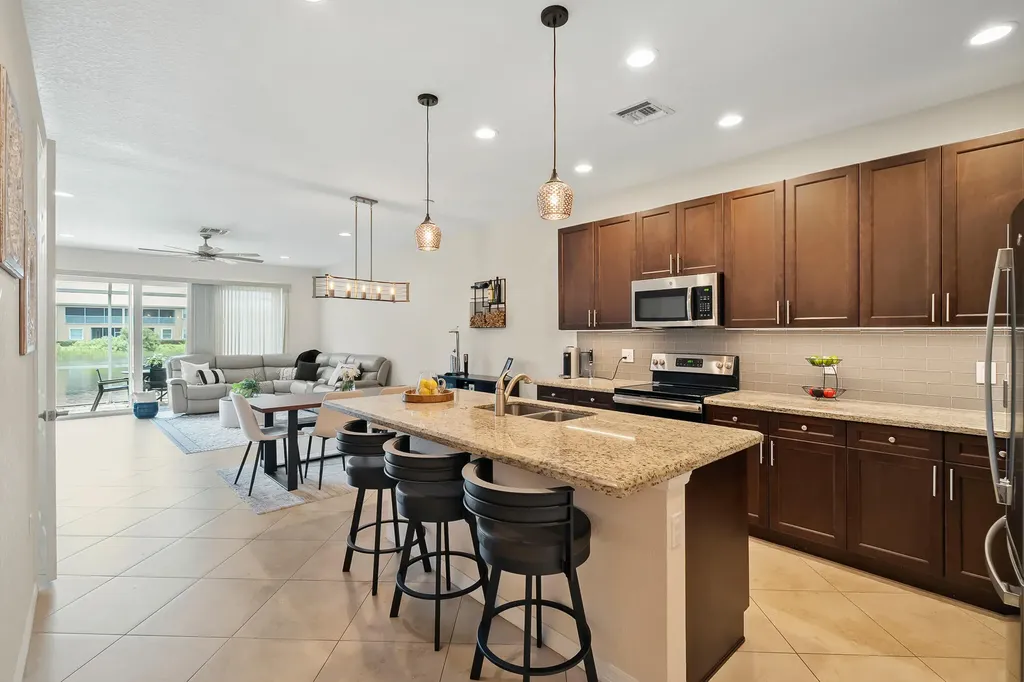 524 Sw Glen Crest Way Stuart FL 34997