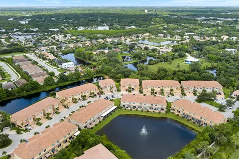 524 Sw Glen Crest Way Stuart FL 34997