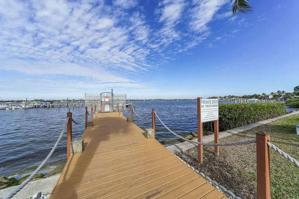 825 Center Street Jupiter FL 33458