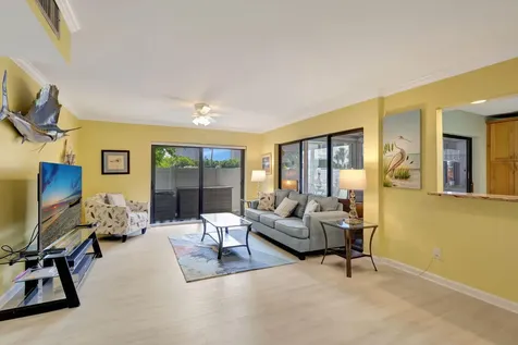 3209 S Lakeview Circle Hutchinson Island FL 34949