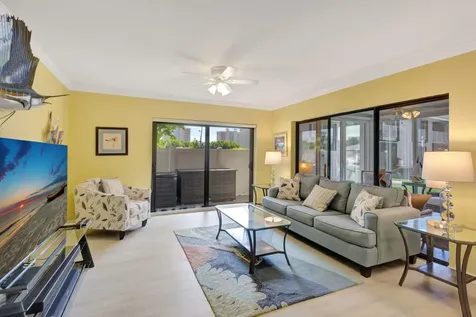 3209 S Lakeview Circle Hutchinson Island FL 34949