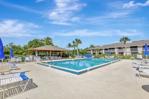 3209 S Lakeview Circle Hutchinson Island FL 34949
