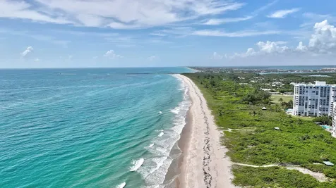 3209 S Lakeview Circle Hutchinson Island FL 34949