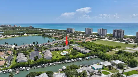 3209 S Lakeview Circle Hutchinson Island FL 34949