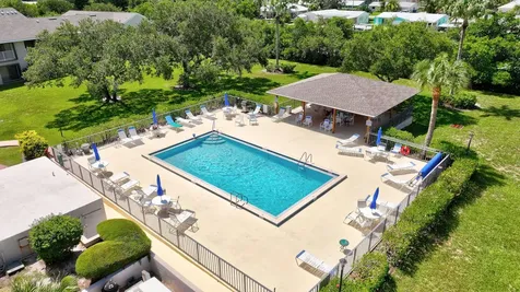 3209 S Lakeview Circle Hutchinson Island FL 34949