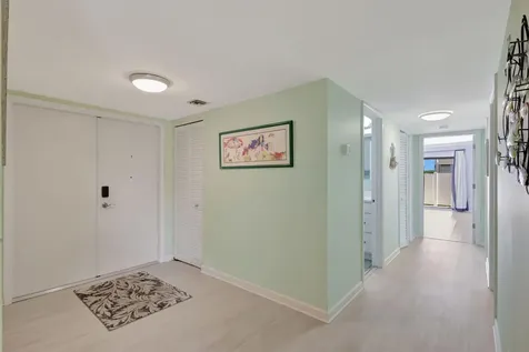 3209 S Lakeview Circle Hutchinson Island FL 34949