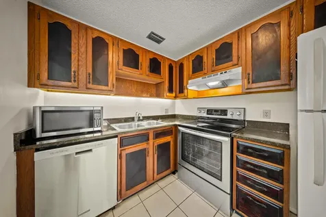 8 Lake Vista Trail Port Saint Lucie FL 34952