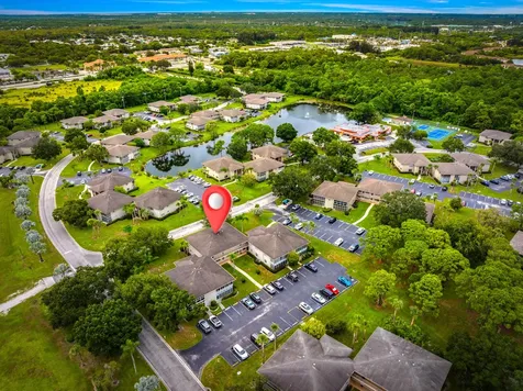 8 Lake Vista Trail Port Saint Lucie FL 34952