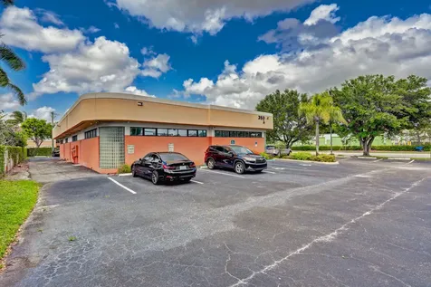 3537 Forest Hill Boulevard West Palm Beach FL 33406