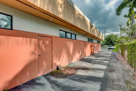 3537 Forest Hill Boulevard West Palm Beach FL 33406