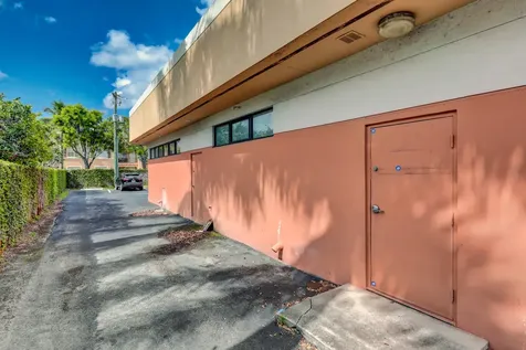 3537 Forest Hill Boulevard West Palm Beach FL 33406