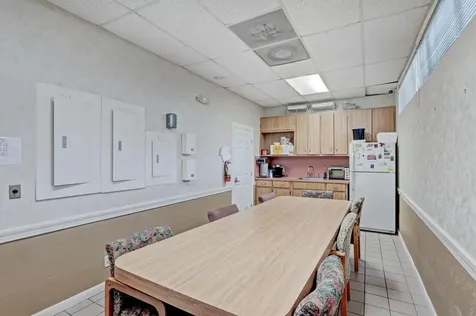 3537 Forest Hill Boulevard West Palm Beach FL 33406