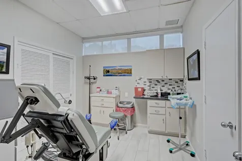 3537 Forest Hill Boulevard West Palm Beach FL 33406