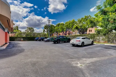 3537 Forest Hill Boulevard West Palm Beach FL 33406