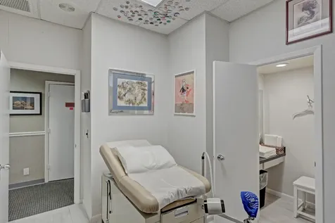 3537 Forest Hill Boulevard West Palm Beach FL 33406