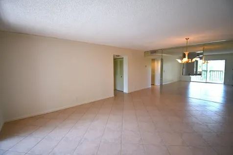 14375 Strathmore Lane Delray Beach FL 33446