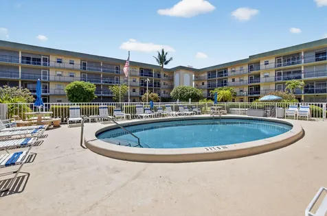 808 Se 7th Street Deerfield Beach FL 33441
