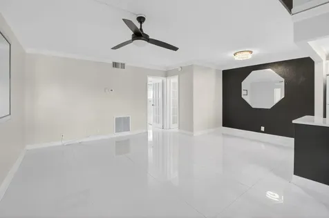 808 Se 7th Street Deerfield Beach FL 33441