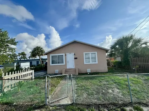 628 W 7th Street Riviera Beach FL 33404