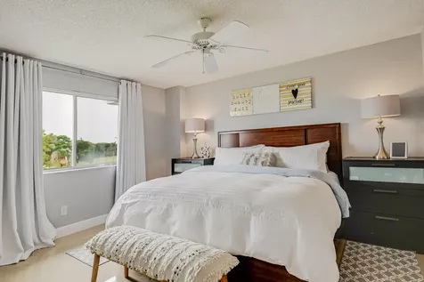 6698 10th Avenue Lake Worth FL 33467
