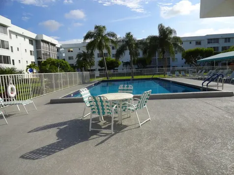 6698 10th Avenue Lake Worth FL 33467
