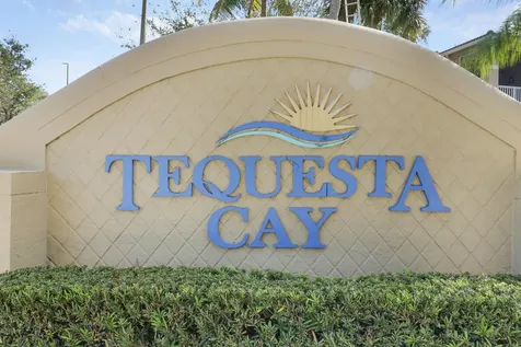 158 Village Boulevard Tequesta FL 33469