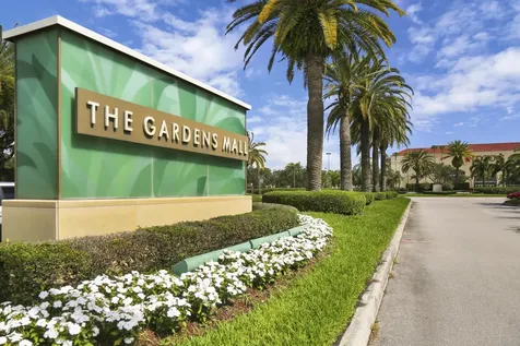 158 Village Boulevard Tequesta FL 33469