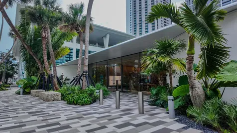851 NE 1st Avenue Miami FL 33132