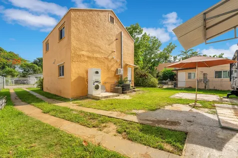 275 NW 81st Street Miami FL 33150
