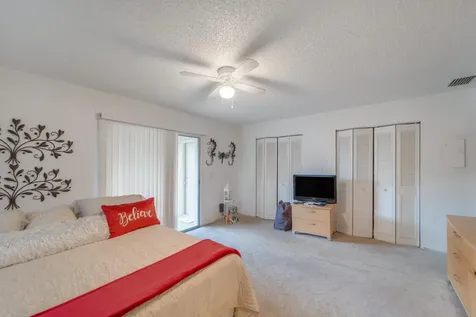 5 Lake Vista Trail Port Saint Lucie FL 34952