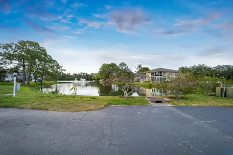 5 Lake Vista Trail Port Saint Lucie FL 34952