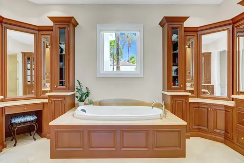 6483 Enclave Way Boca Raton FL 33496