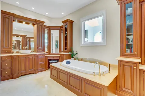 6483 Enclave Way Boca Raton FL 33496