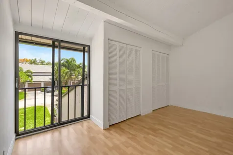 4731 Nw 2nd Avenue Boca Raton FL 33431