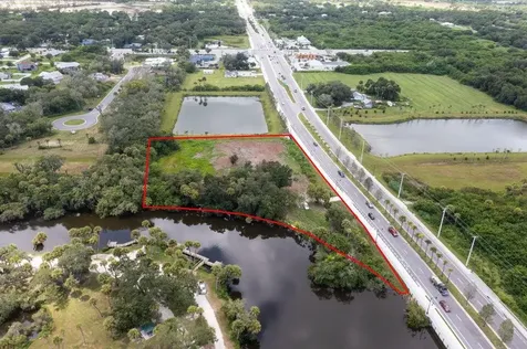 2083 W Midway Road Fort Pierce FL 34981